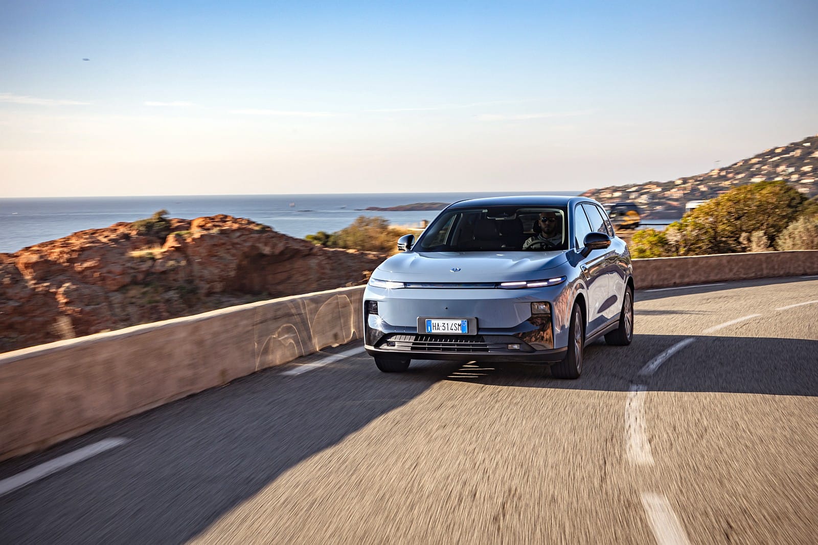 Leapmmotoro B10 Hybrid EV