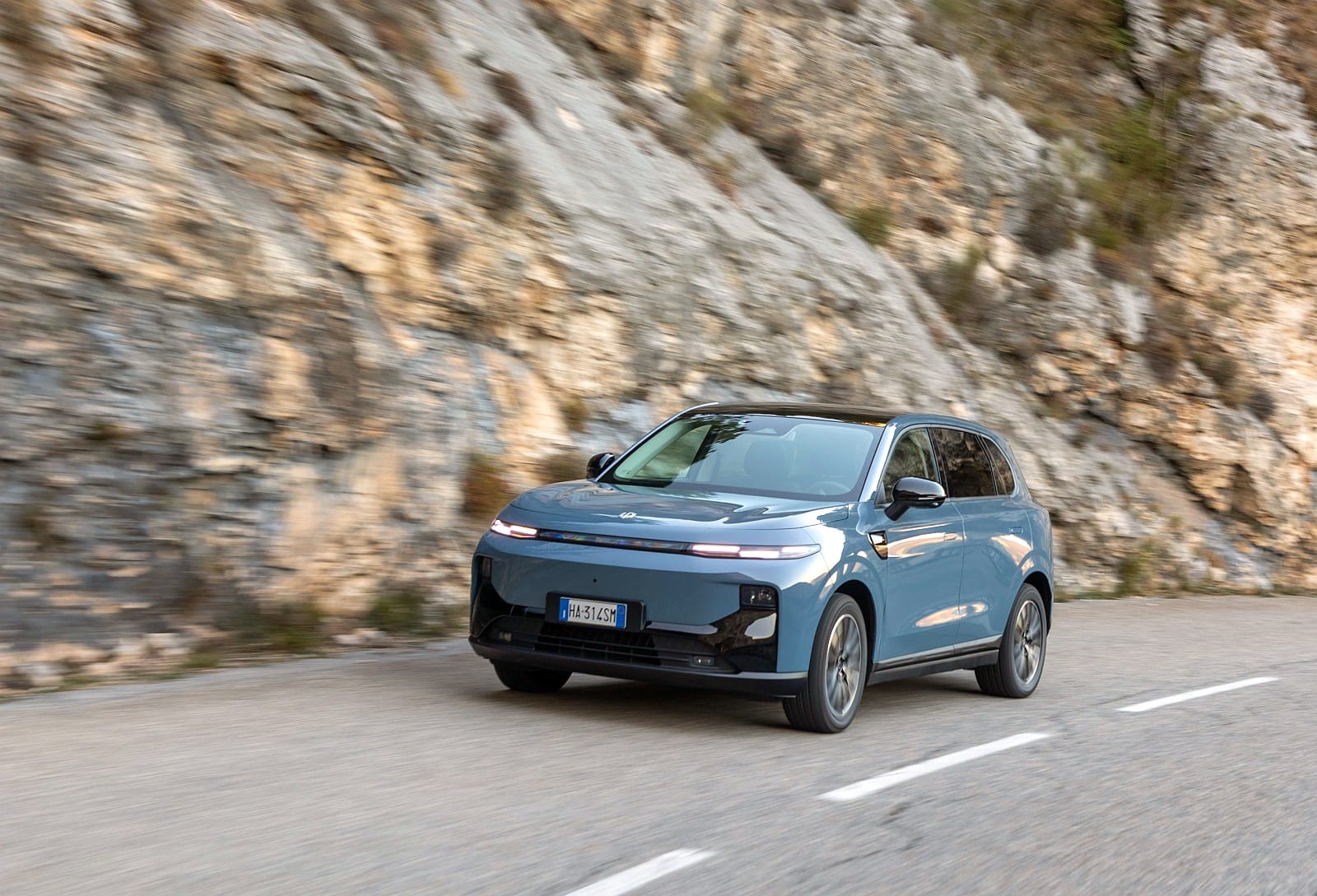 Leapmmotoro B10 Hybrid EV
