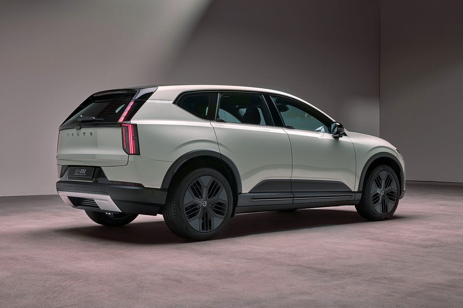 Volvo EX60