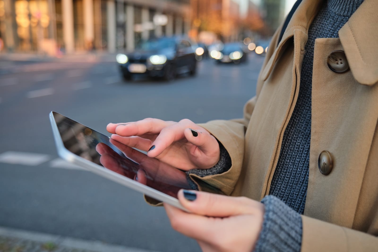 telefon ręka wyszukiwanie ogłoszeń OTOMOTO