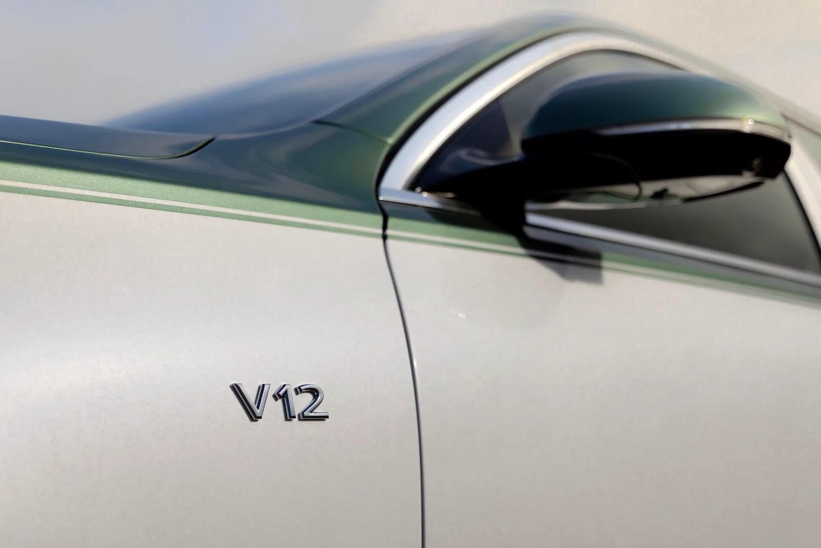 V12