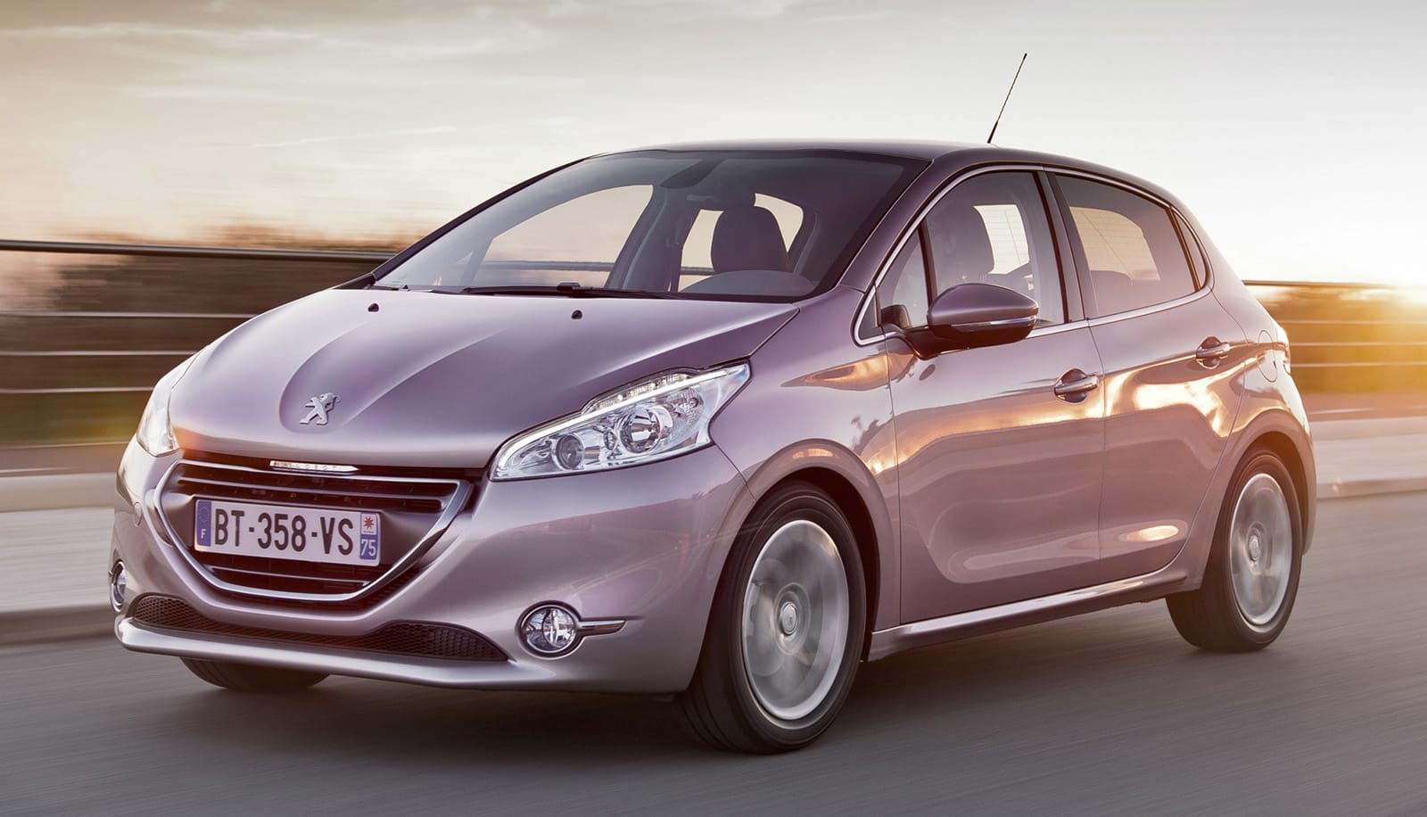 peugeot_208_01 aaa