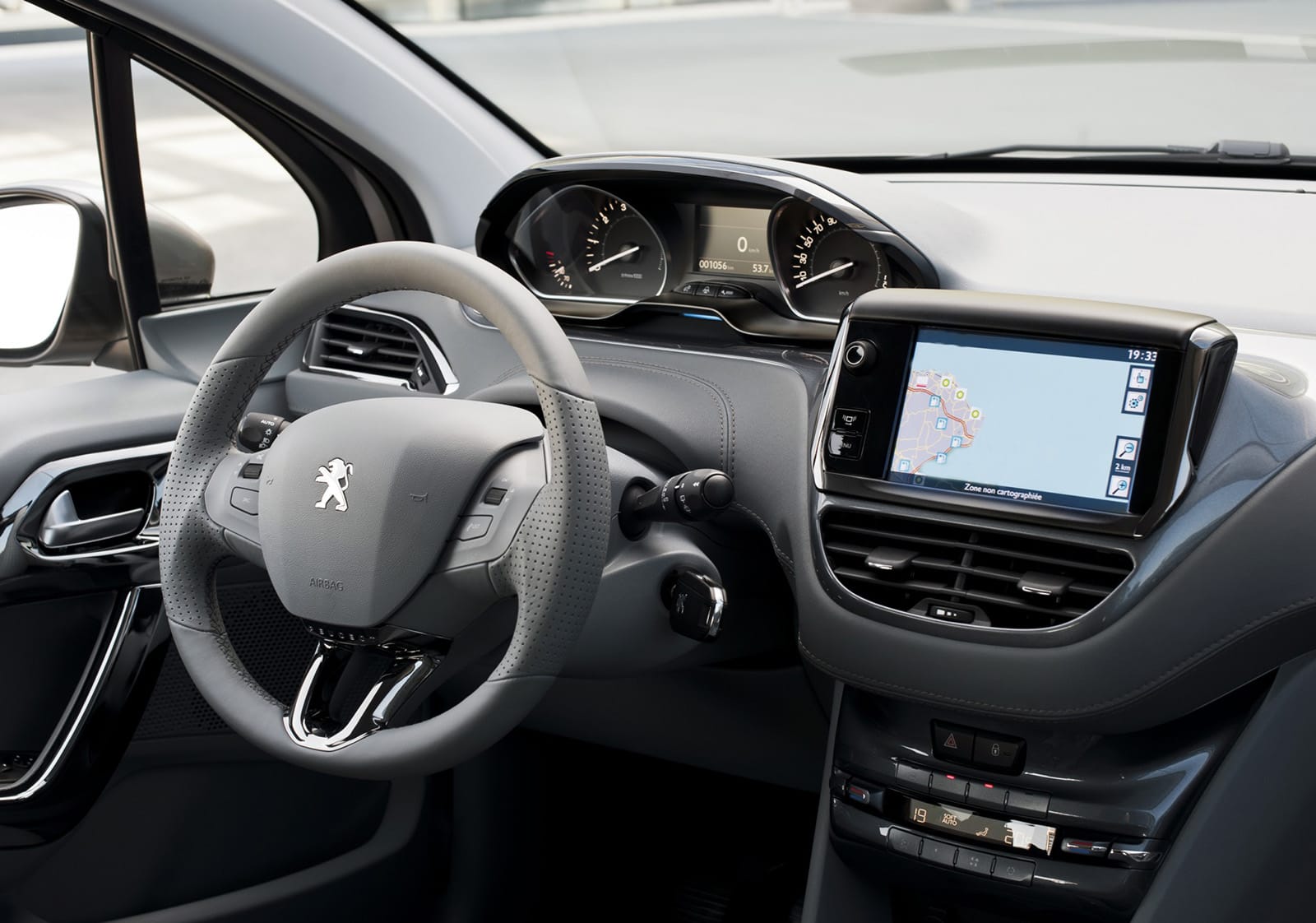 peugeot_208_02 aaa