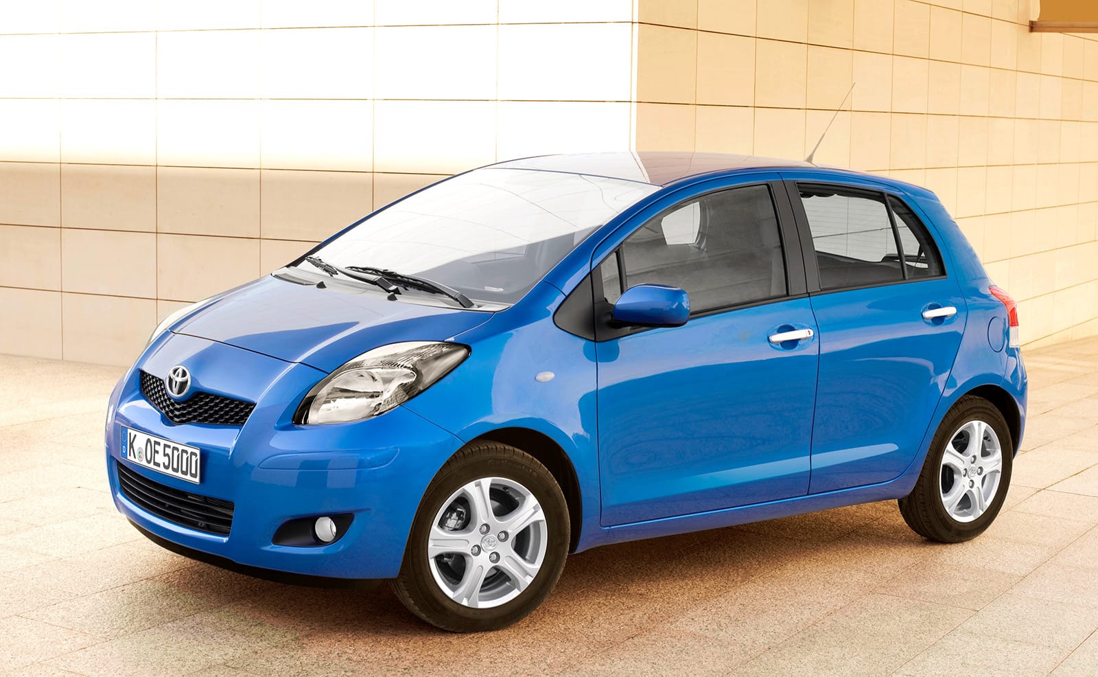 Yaris 01