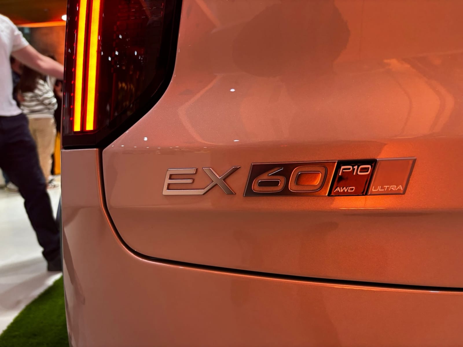Volvo EX60