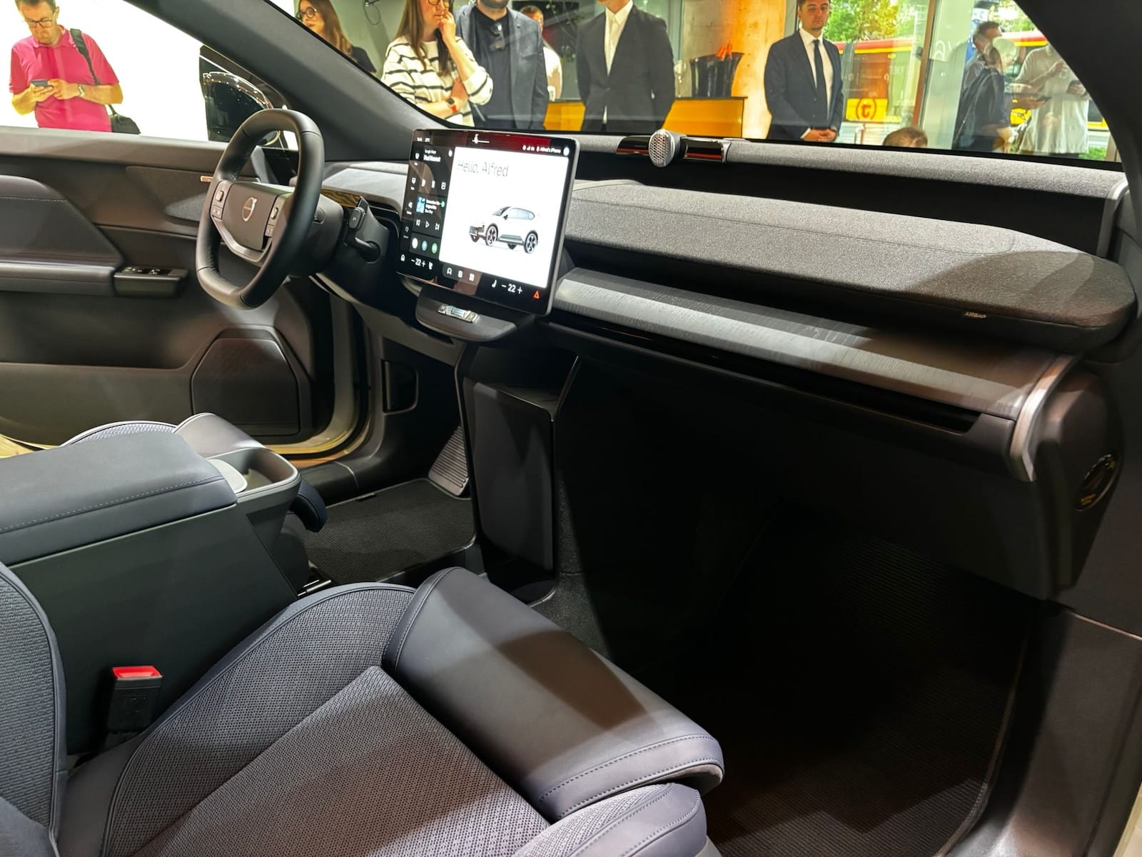 Volvo EX60
