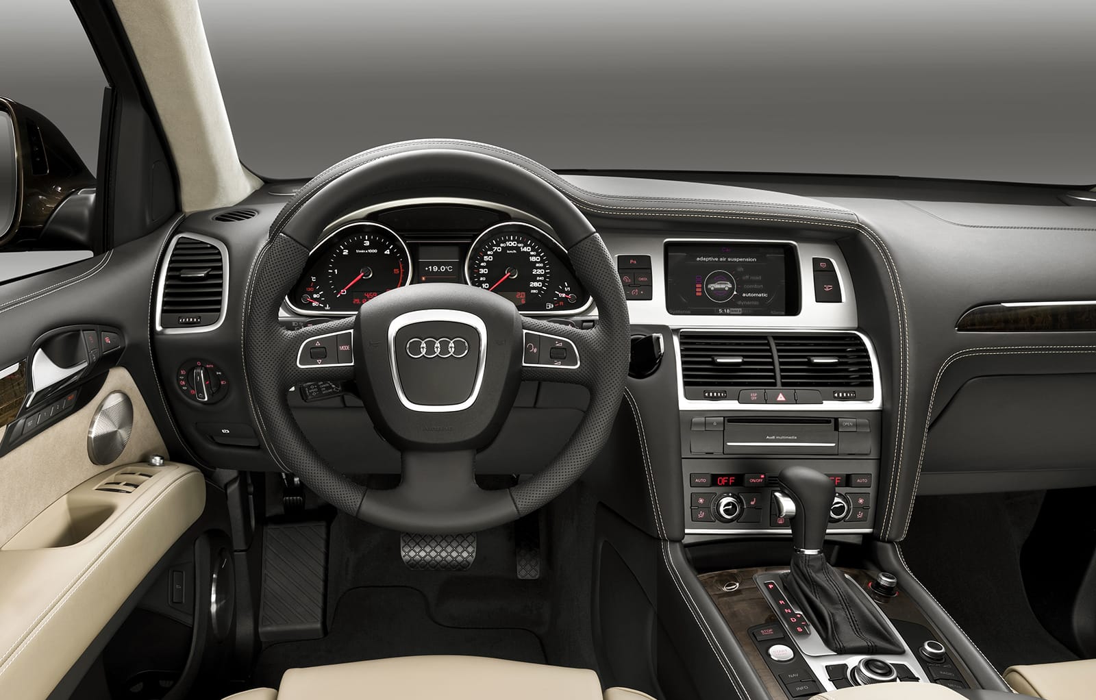 audi_q7_02