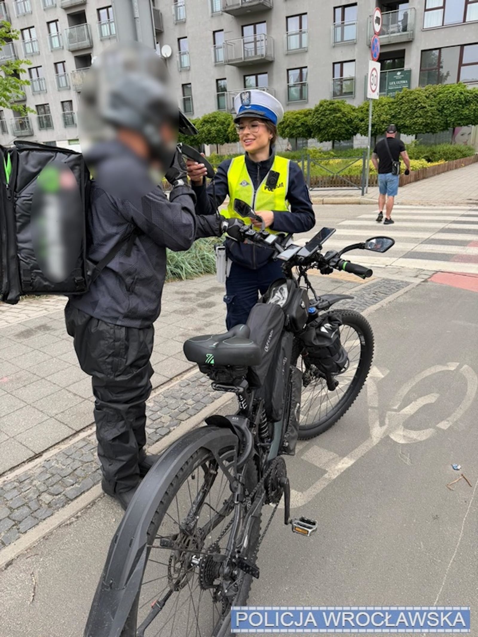 kontrola drogowa policja rowerzysta