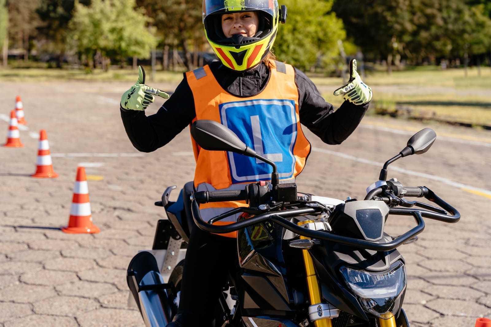 motocyklistka radość