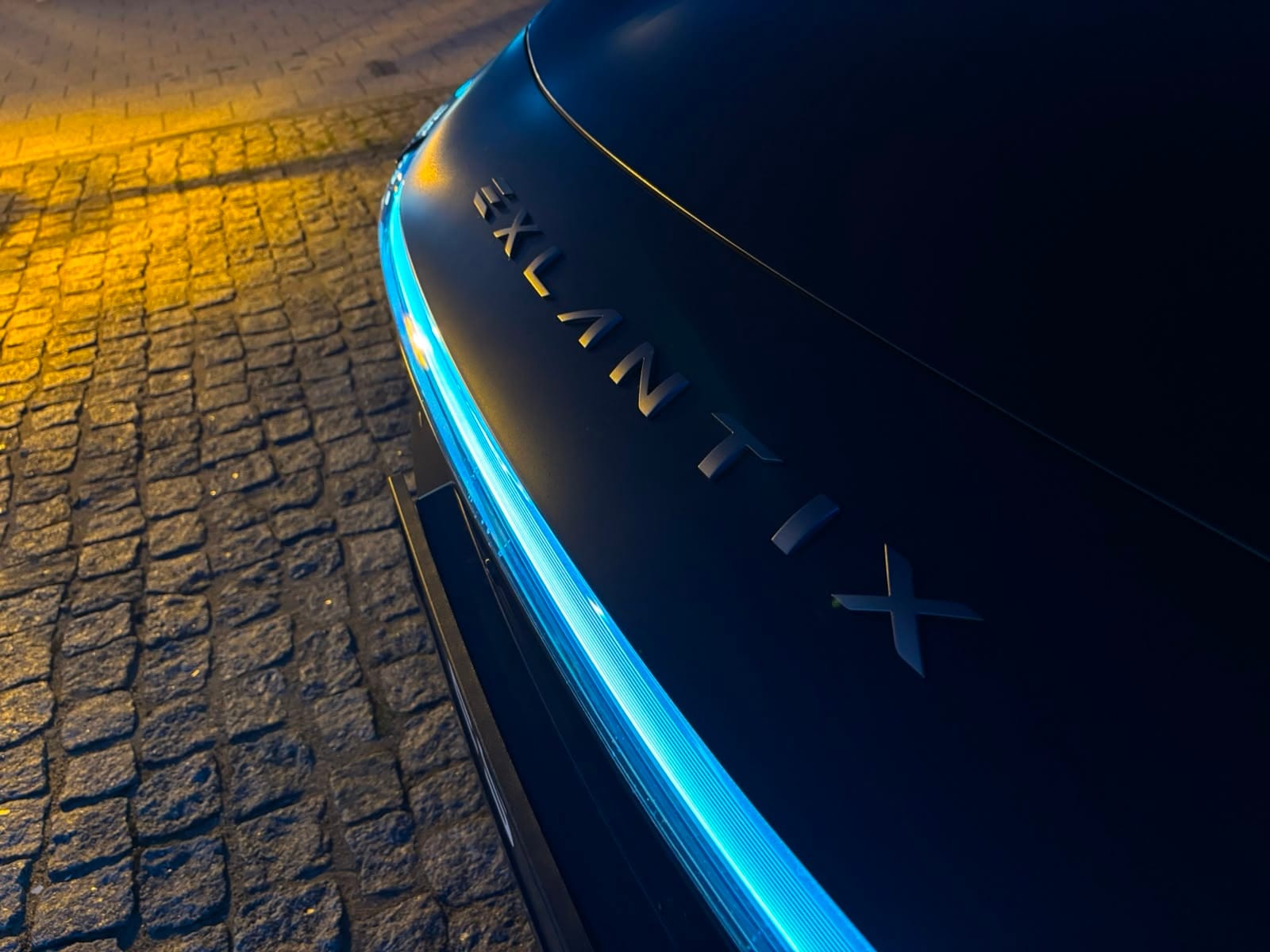 Exlantix