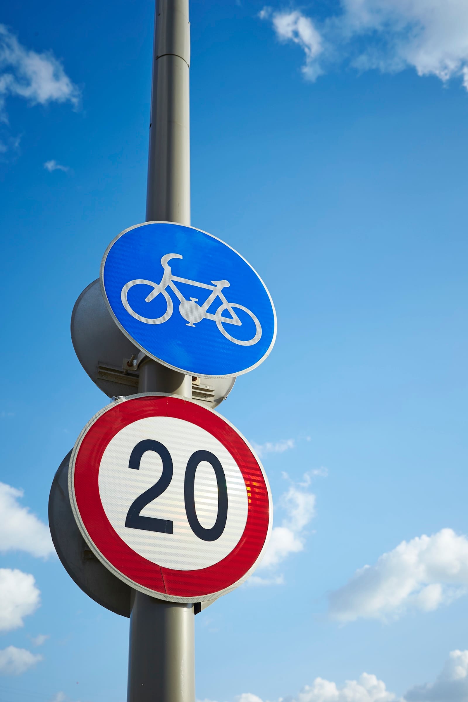 droga dla rowerów ograniczenie prędkości
