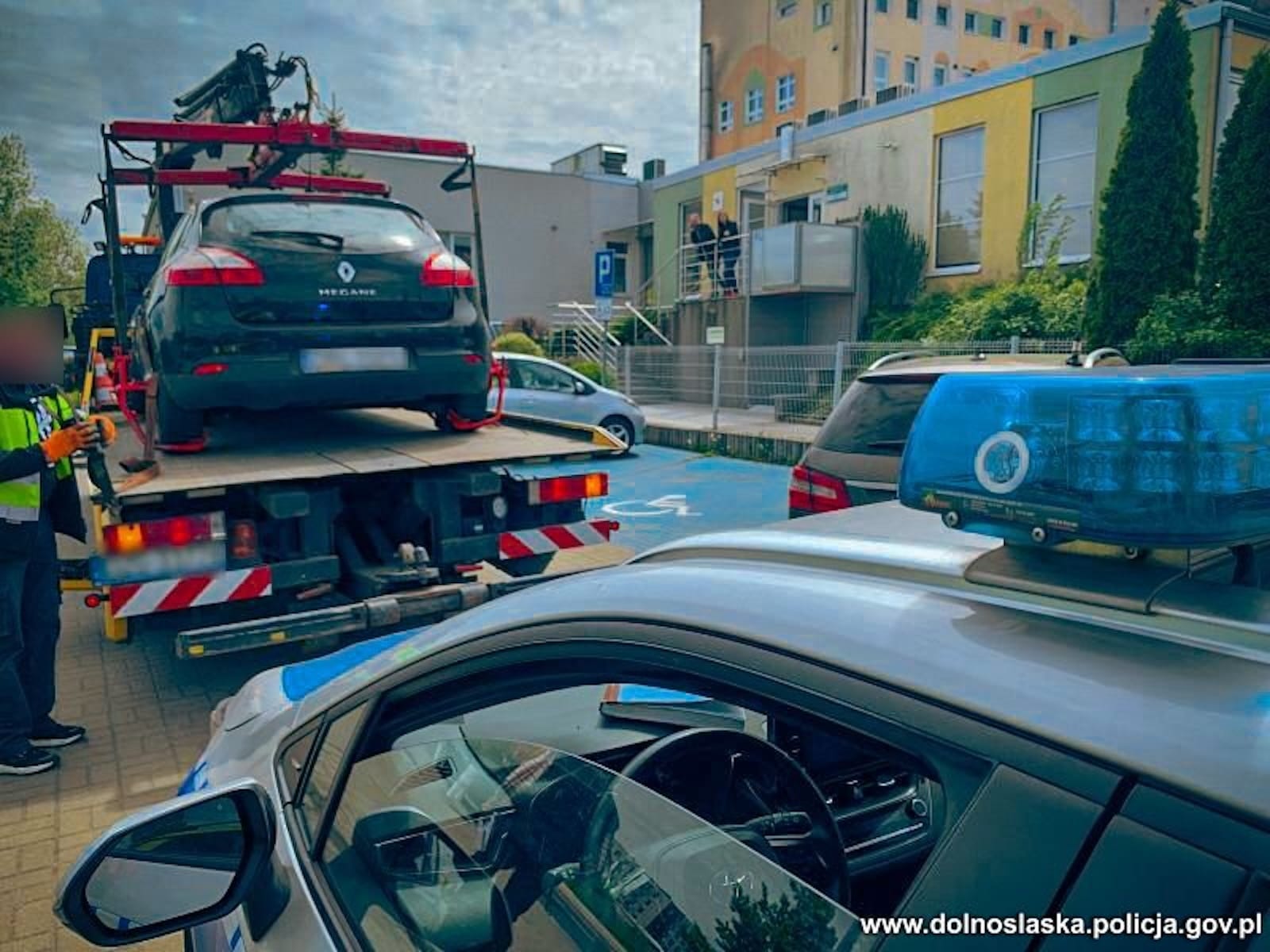 policja holowanie z koperty