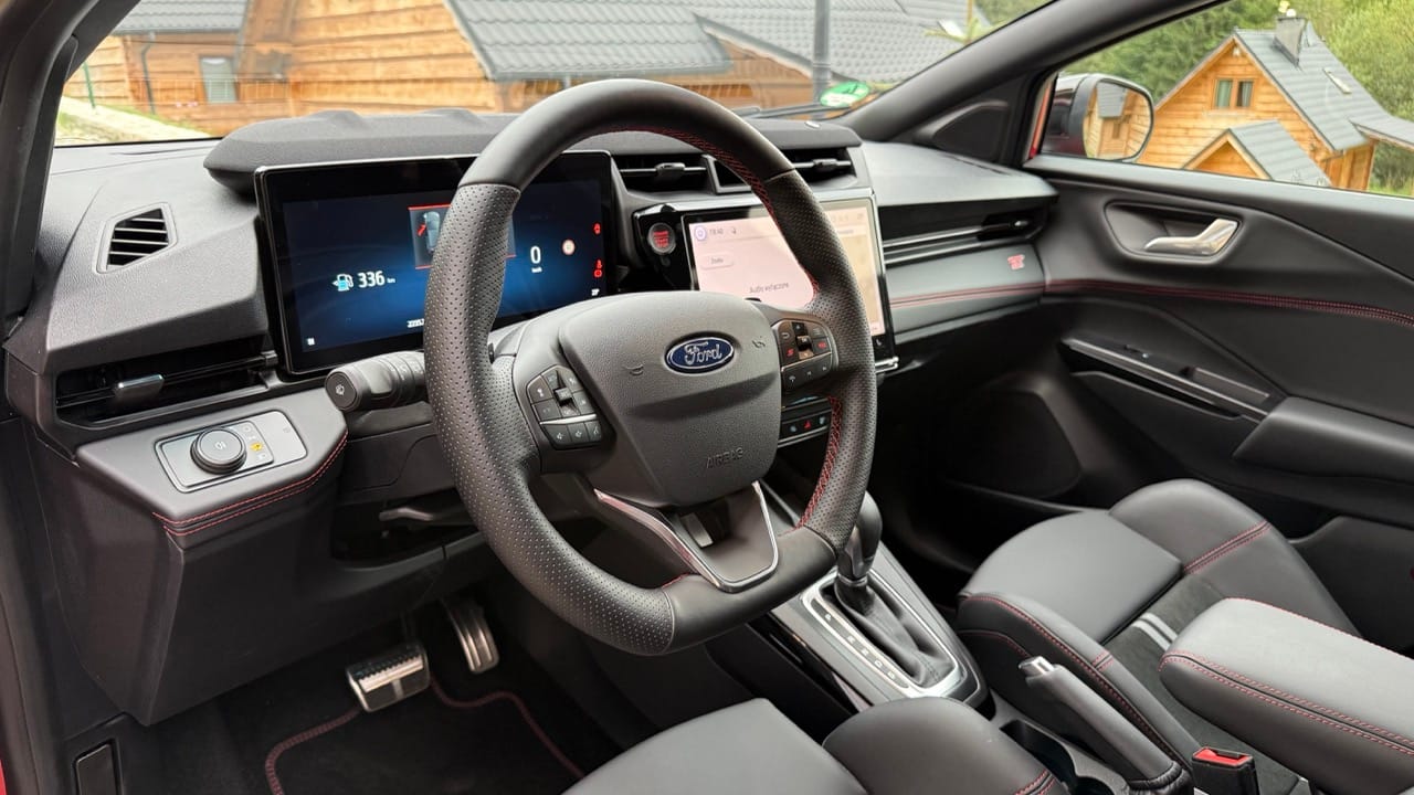 ford puma wnętrze