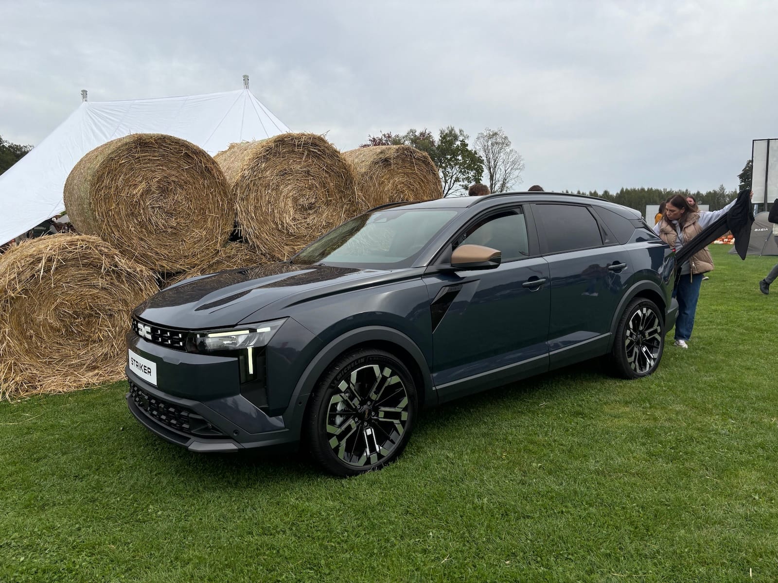 Dacia Striker