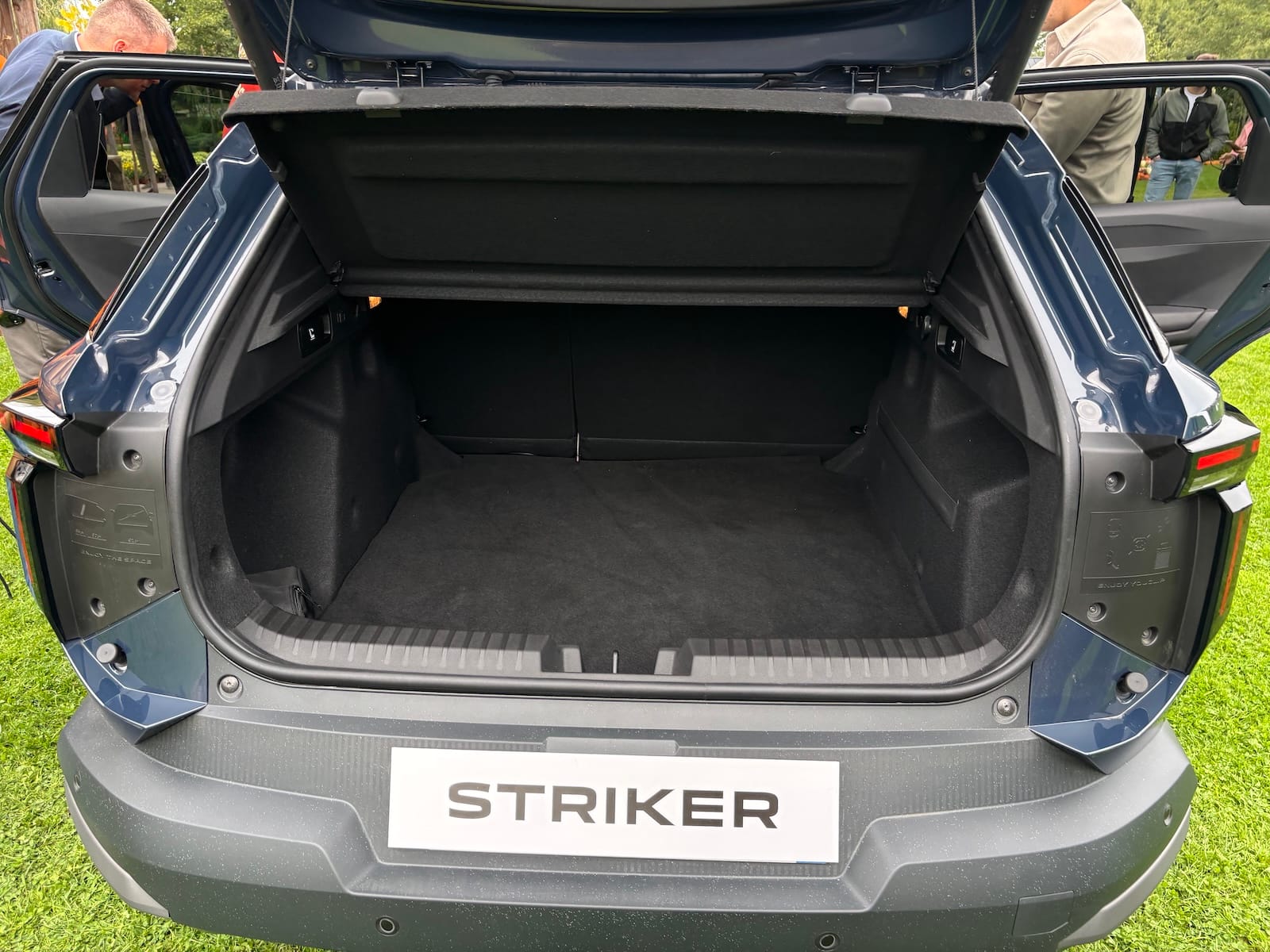 Dacia Striker