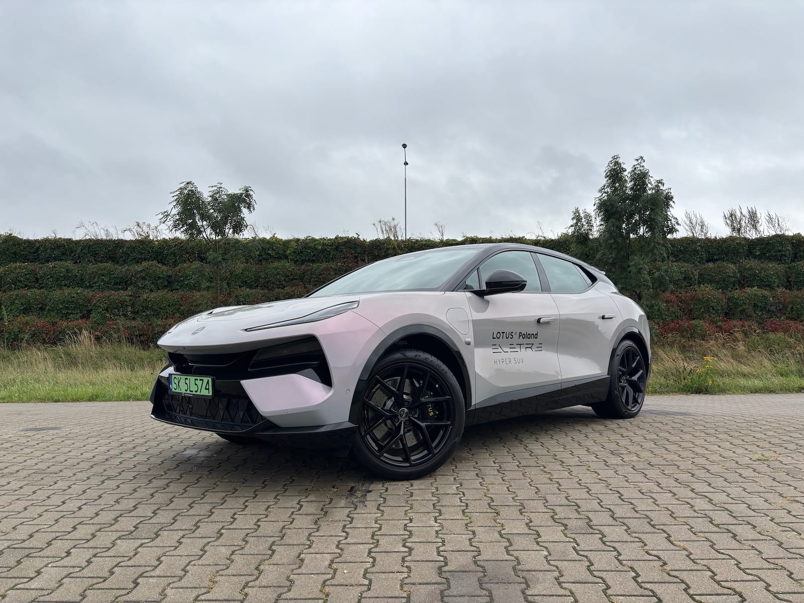 Lotus Eletre 600