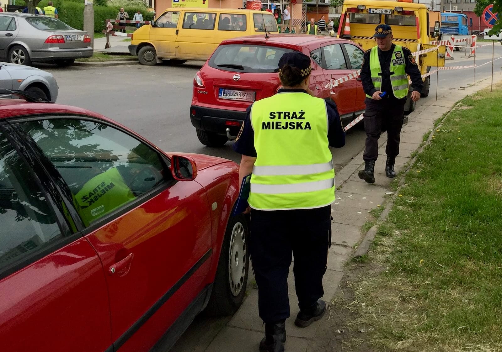 strażnicy miejscy odholowanie pojazdu