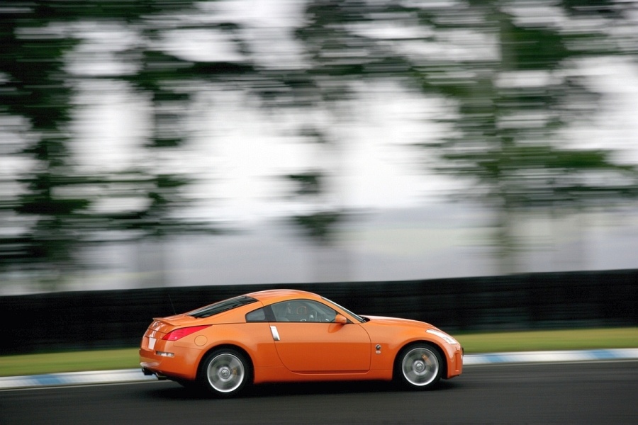 Nissan 350Z - bok
