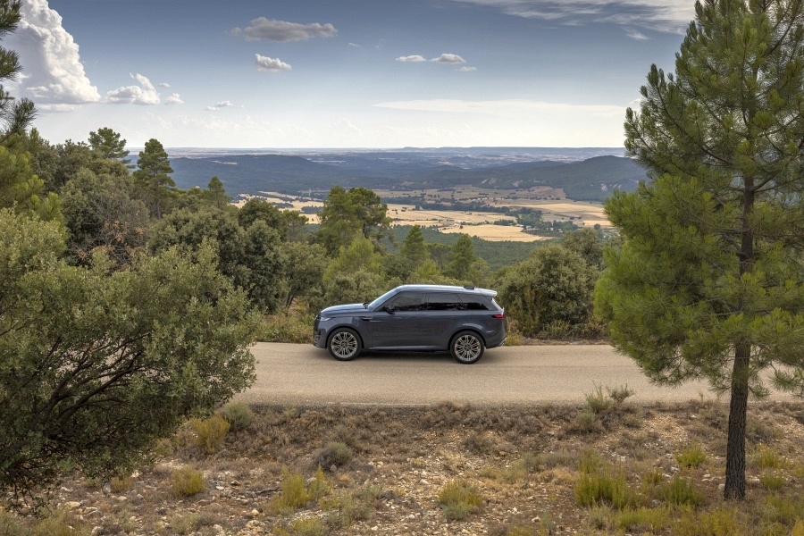 2023 Range Rover Sport PHEV p510 (1)
