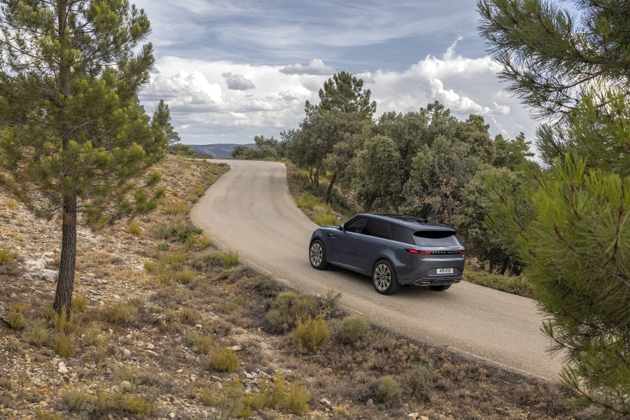 2023 Range Rover Sport PHEV p510 (1)
