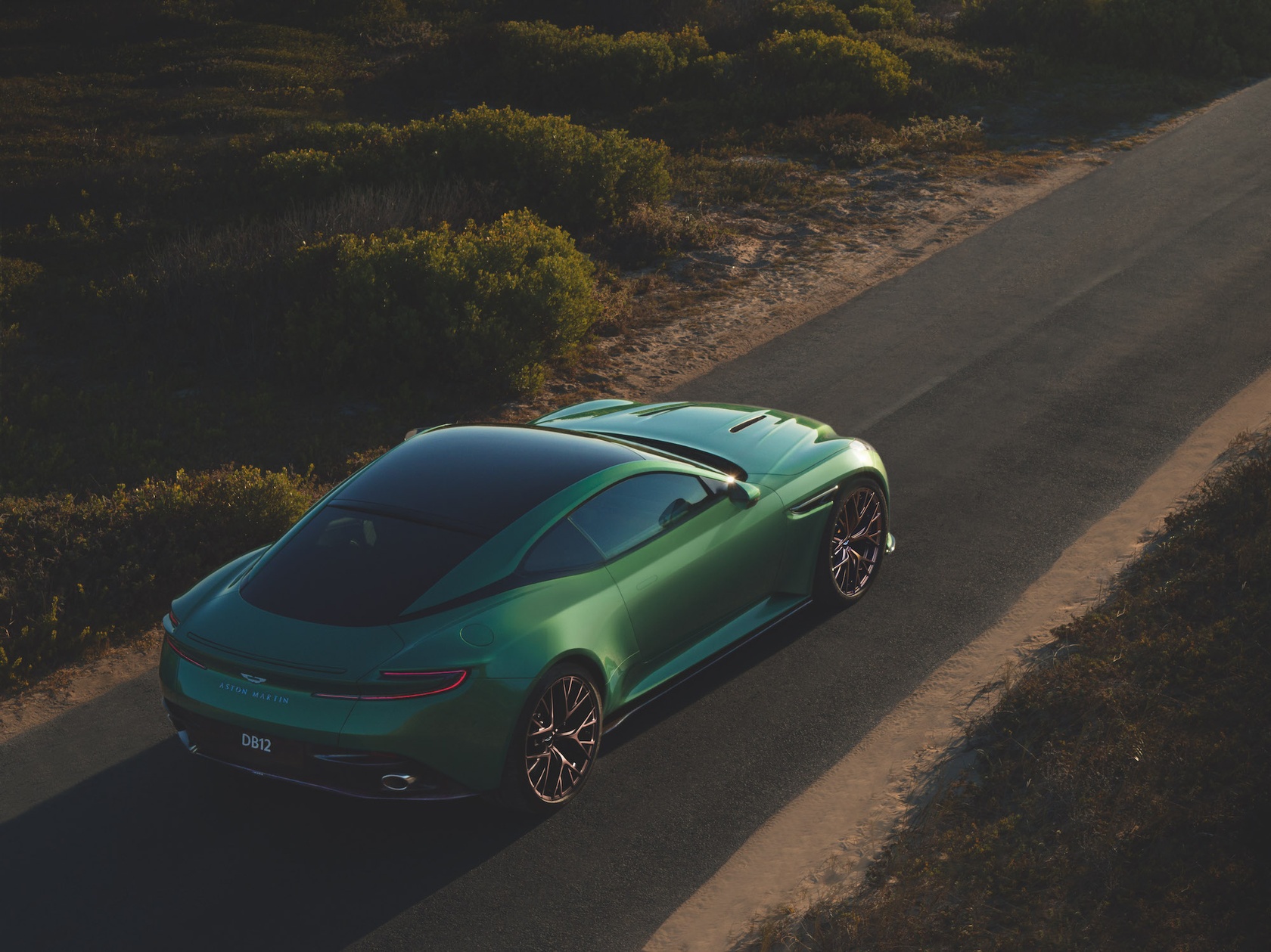 Aston Martin DB12