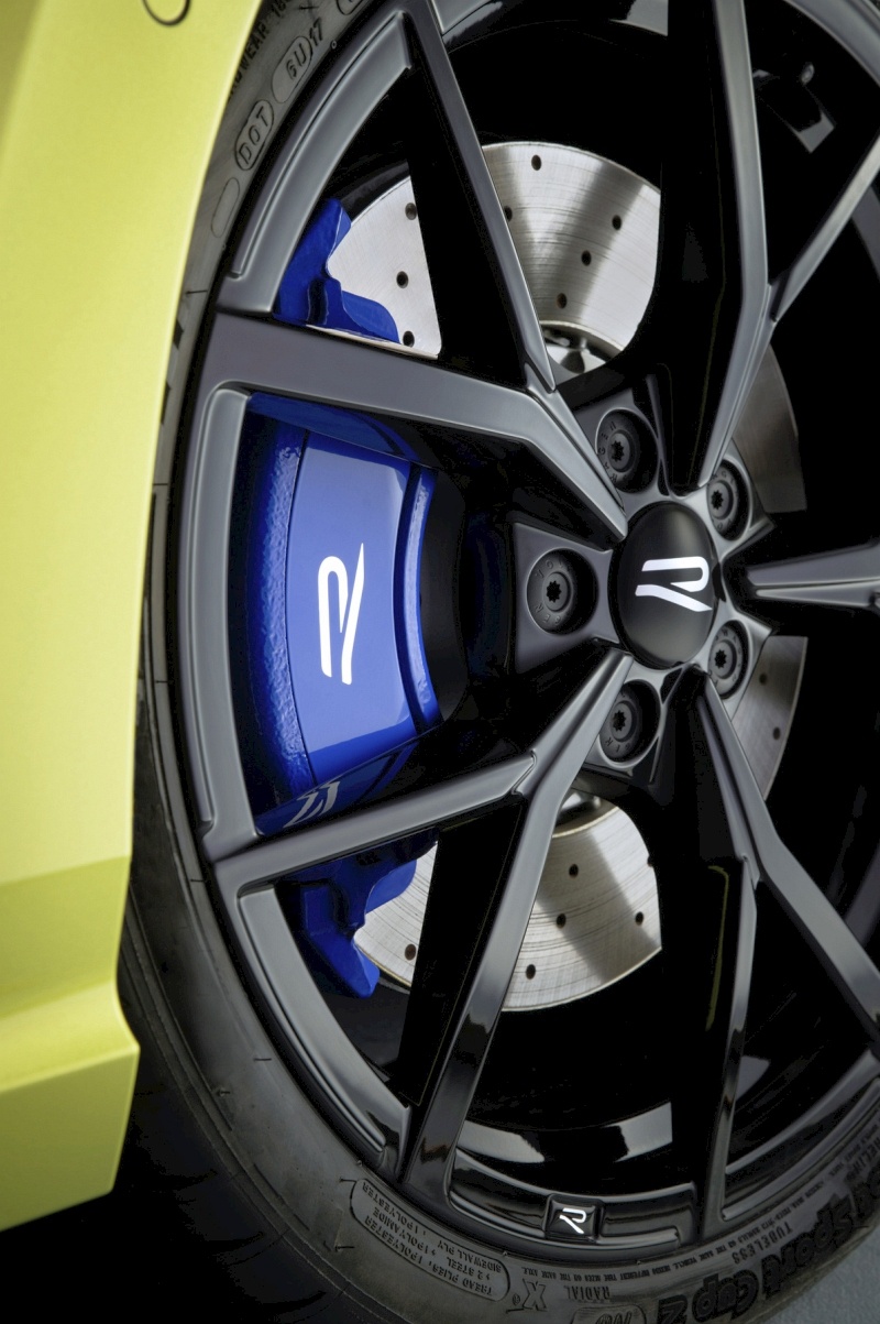 Volkswagen Golf R 333