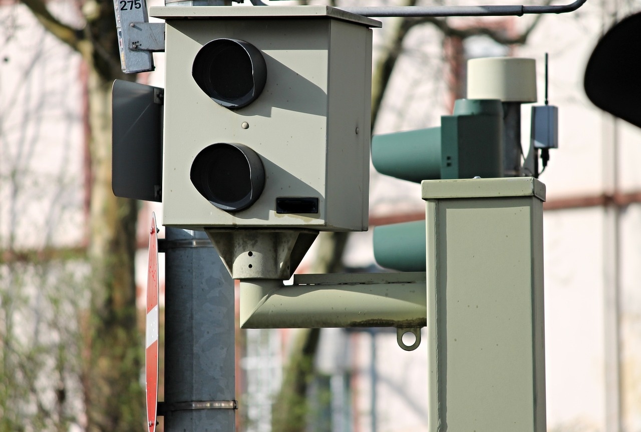 Rekordzista, kierowca Forda, jechał tym odcinkiem ze średnią prędkością 172 km/h. Fot. Pixabay