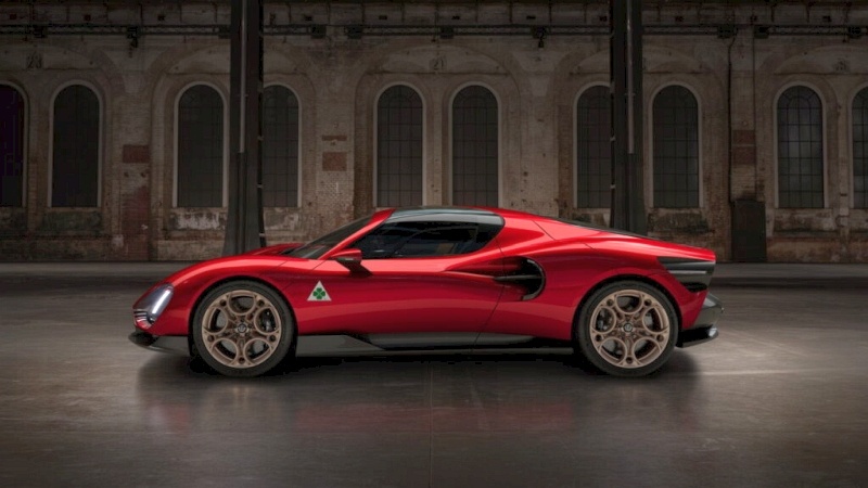 2024 Alfa Romeo Stradale