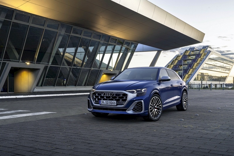 2024 Audi sQ8