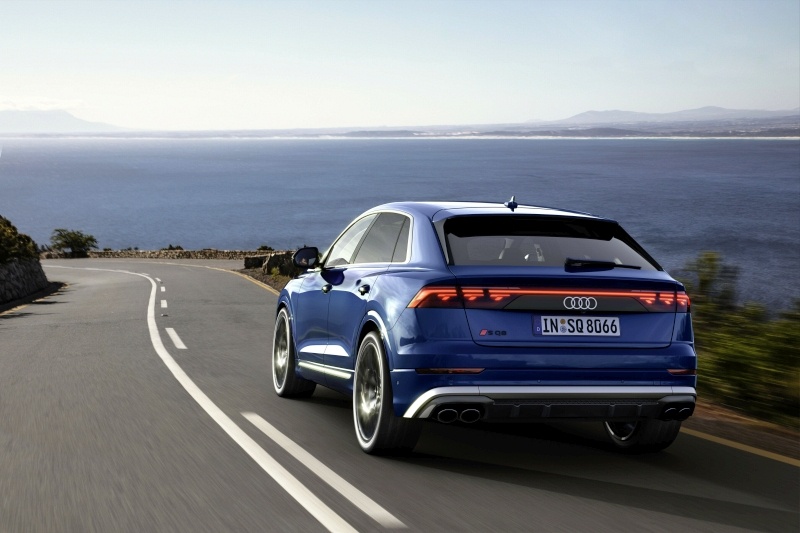 2024 Audi sQ8