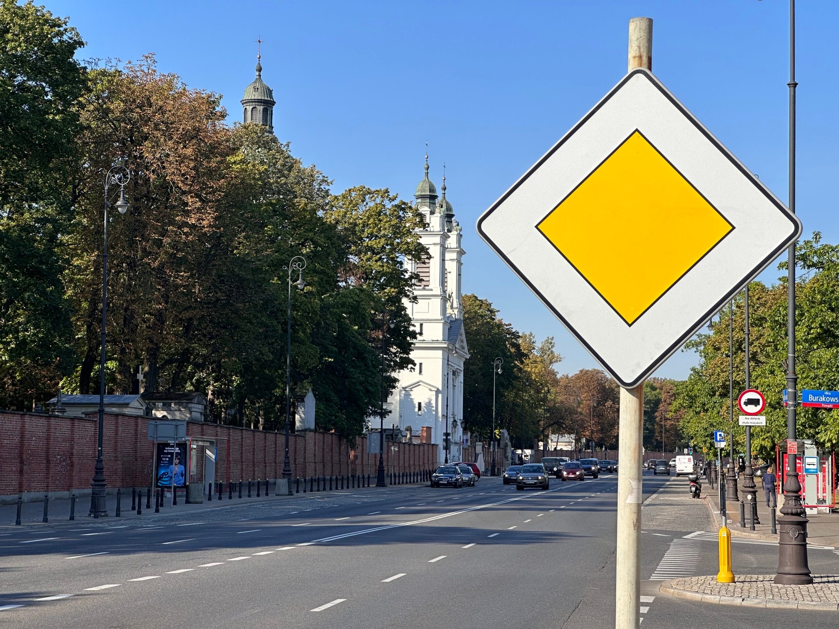 droga z pierwszeństwem