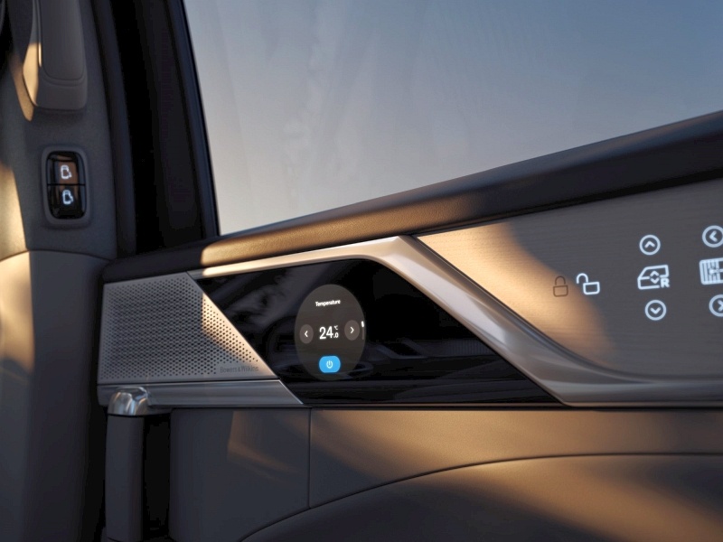 Volvo EM90
