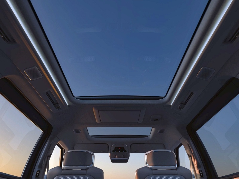 Volvo EM90