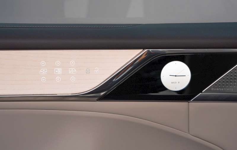 Volvo EM90