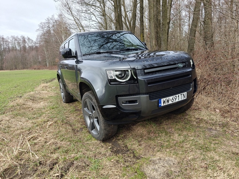 Land Rover Defender 130 V8 - przód