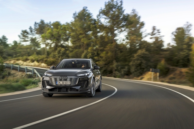 Audi Q6 e-tron - przód