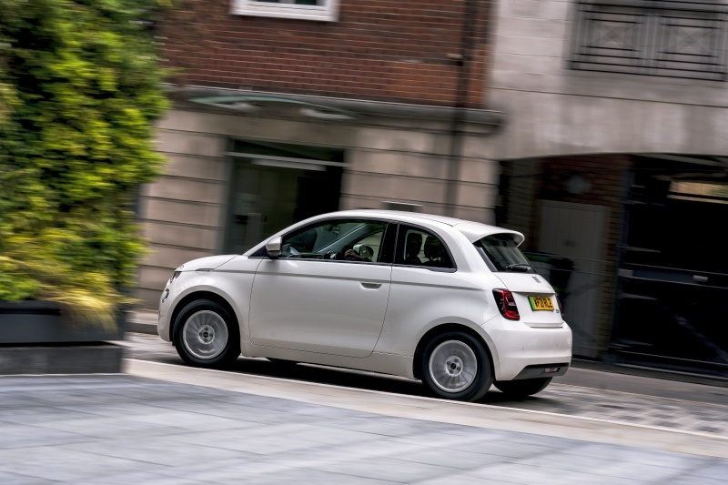 Fiat 500e mały elektryk