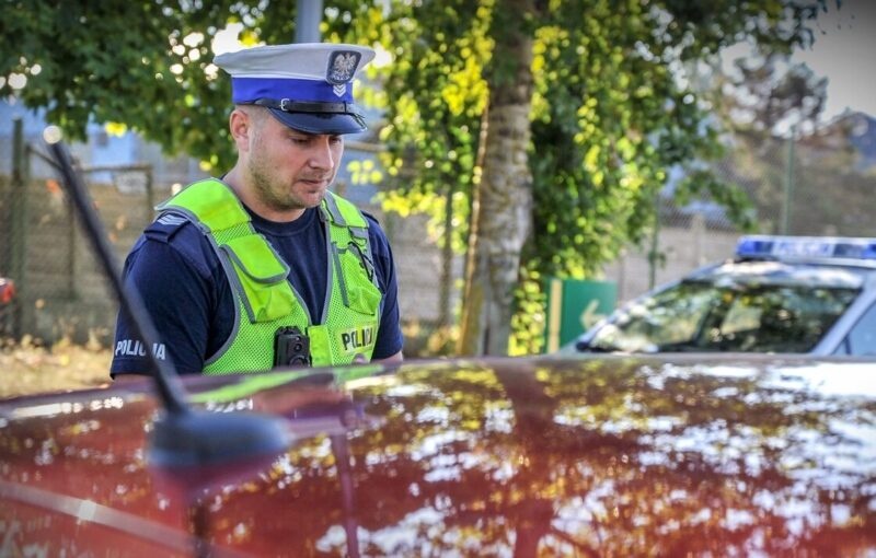 kontrola drogowa policjant