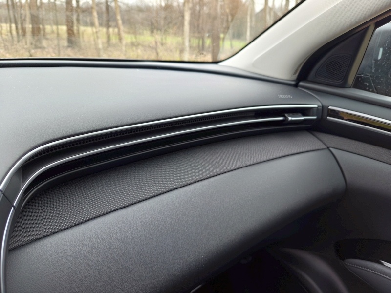 2023 Hyundai Tucson HEV - kokpit