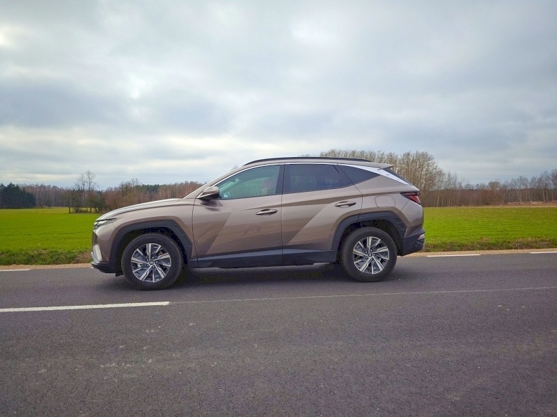 2023 Hyundai Tucson HEV - bok