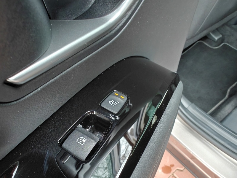 2023 Hyundai Tucson HEV - ogrzewanie kanapy