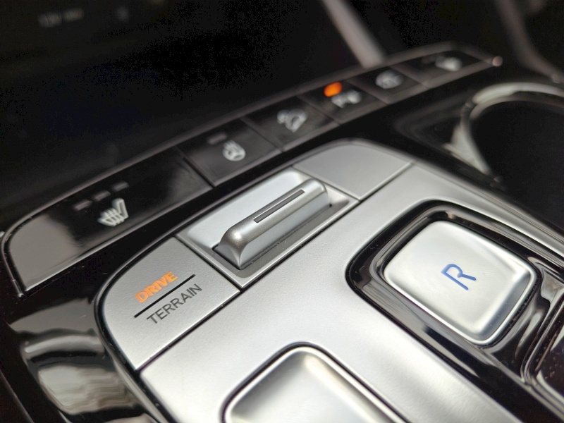 2023 Hyundai Tucson HEV - przyciski trybów