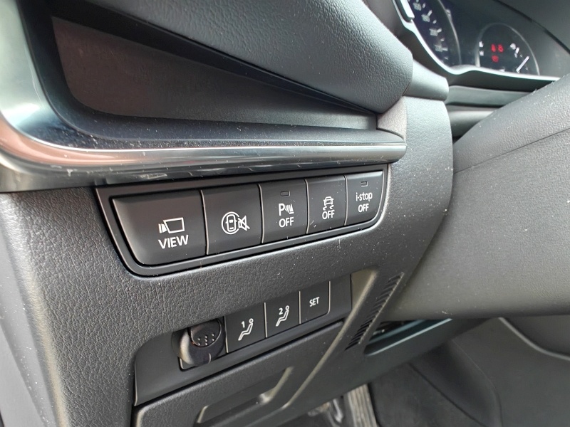 2024 Mazda 3 e-Skyactiv-X - przyciski