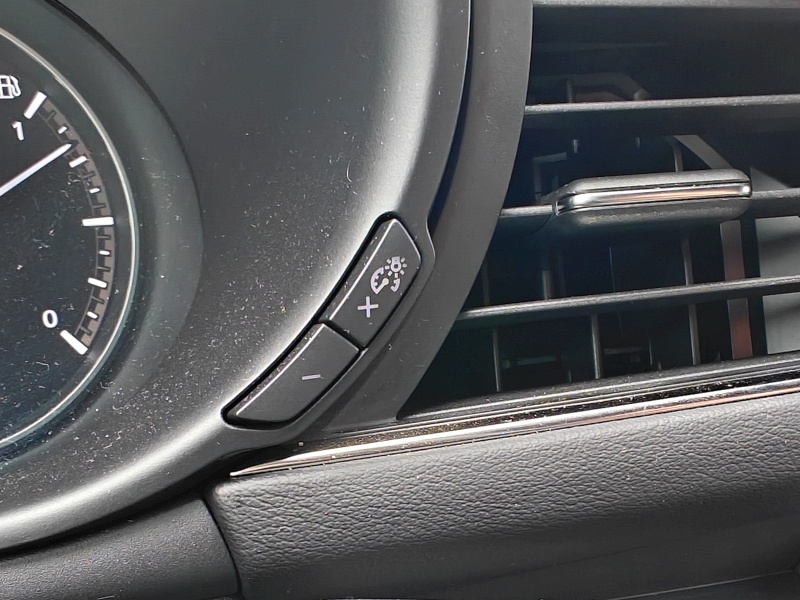 2024 Mazda 3 e-Skyactiv-X - podświetlenie