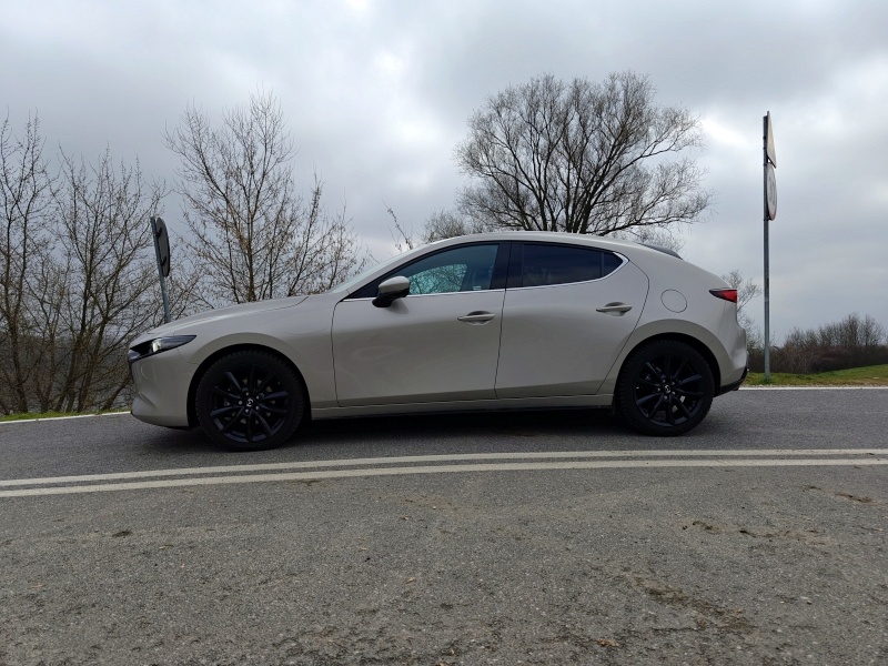 2024 Mazda 3 e-Skyactiv-X - bok