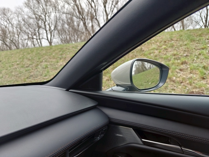 2024 Mazda 3 e-Skyactiv-X - słupek A