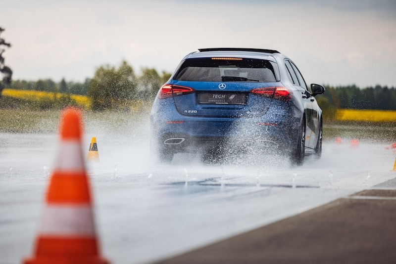 Mercedes-Benz Tech Experience płyta poślizgowa