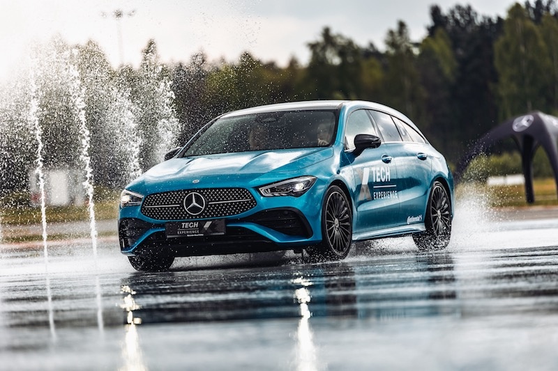 Mercedes-Benz Tech Experience płyta poślizgowa
