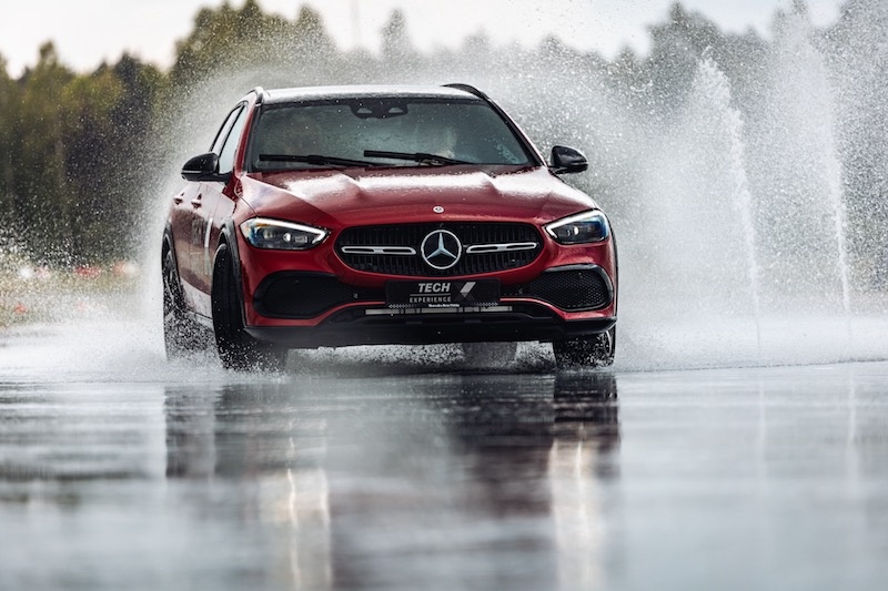 Mercedes-Benz Tech Experience płyta poślizgowa