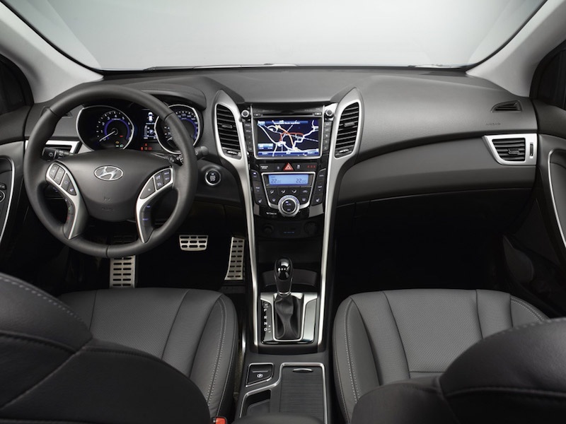Hyundai i30 II wnętrze